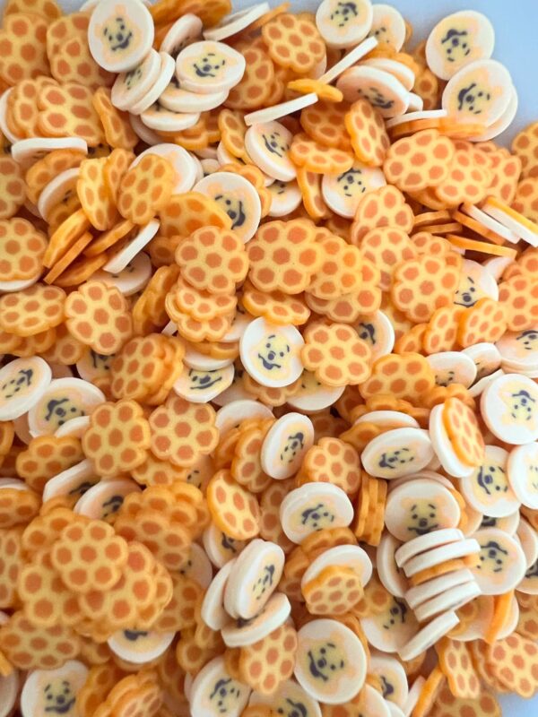 Honey Bear Delight Mix: 5mm Clay Pooh Bear and Honeycomb Slices