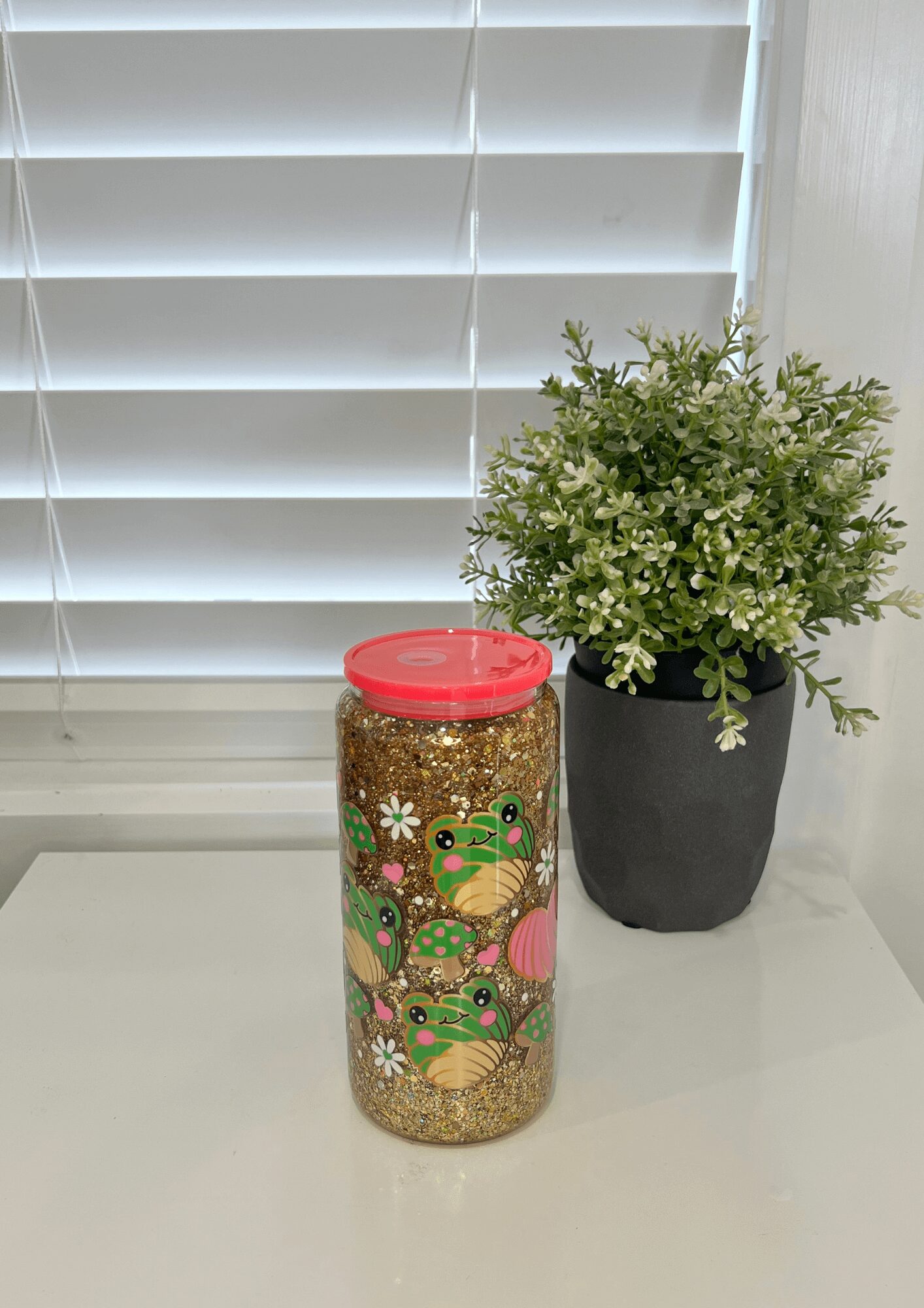 Golden Frogs - Ready Made 16oz Glass Snowglobe Tumbler