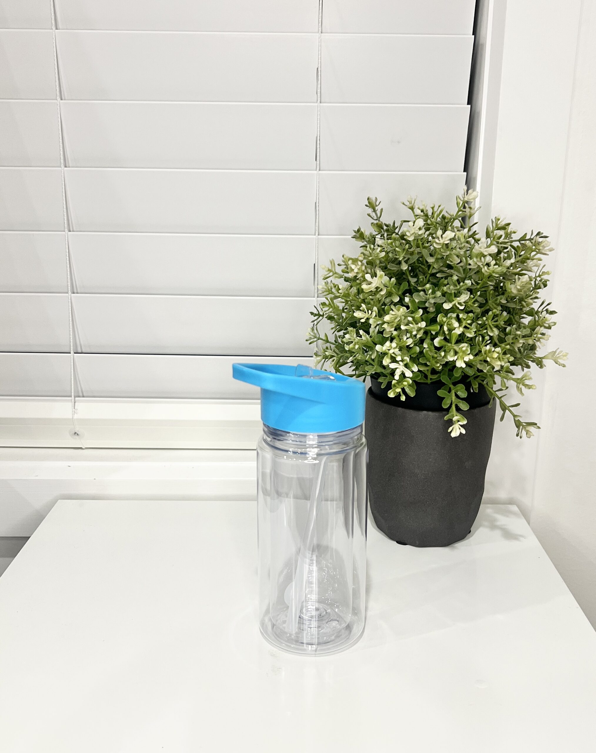 10oz acrylic snowglobe drink bottle - Design your own - Image 6